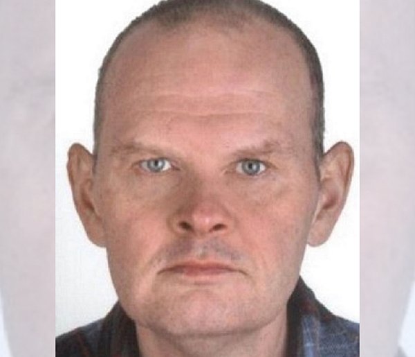 Zaginął 50-letni Tomasz Jędrzejewski. Widziałeś go? Powiadom policję!