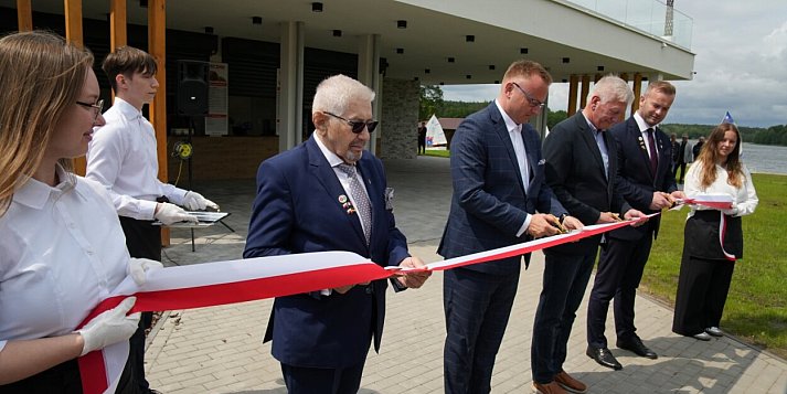 W upalną niedzielę Deczno zamknięte dla mieszkańców