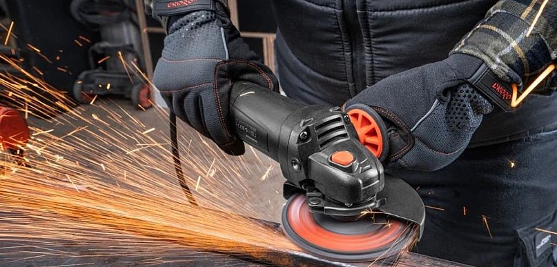 Jakie błędy popełnia się podczas pracy szlifierką kątową?