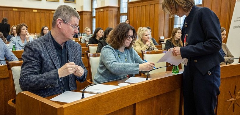 Urzędnicy walczyli z ortografią. Sprawdź jak sobie poradzisz