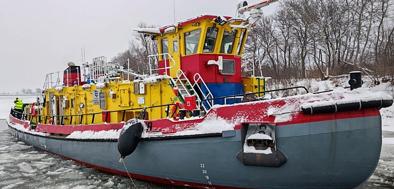 Takiej zimy nie było u nas od lat! Lodołamacze dotarły do Nowego
