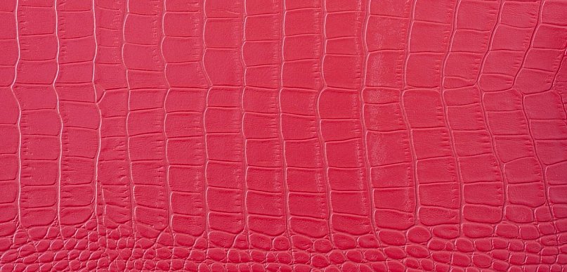 Portfele czerwone – elegancki detal, który przyciąga spojrzenia i podkreśla