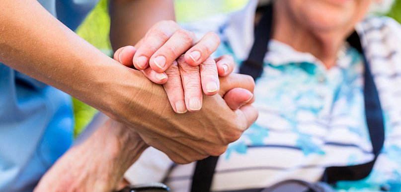 Wyższy „bonus za wiek” dla stulatków. Od marca spore zmiany w portfelach