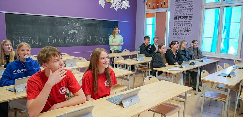 Od biologicznych eksperymentów po Euroschoolsport – I LO w Świeciu otworzyło swoje