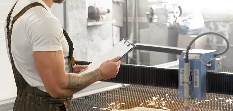 Cięcie blachy - laser, plazma czy woda? Jak dobrać właściwą technologię