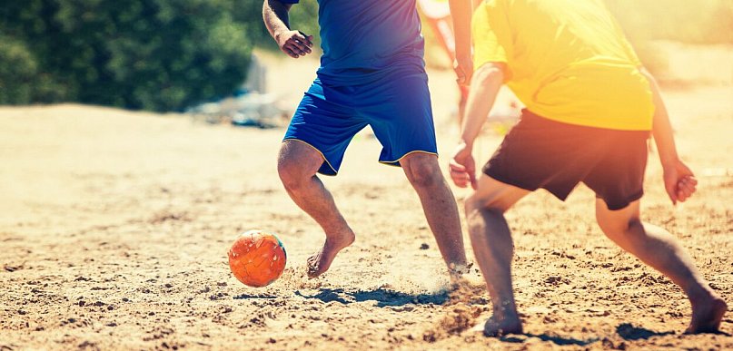 Piłkarskie emocje na piasku! Ruszyły zapisy na turniej Beach Soccera w Decznie