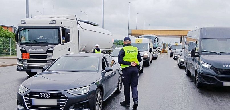 Ponad 1300 skontrolowanych kierowców na A1