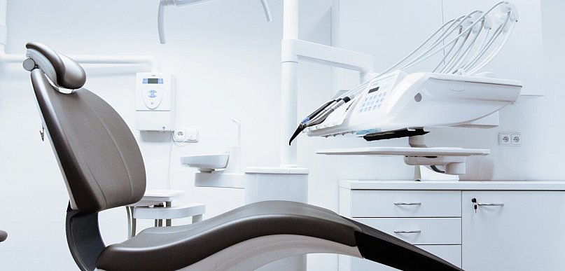 Profilaktyka stomatologiczna i leczenie chorób przyzębia