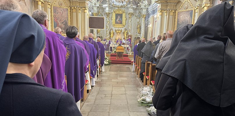 Ks. Leszek Grzela pochowany na cmentarzu przy Petelskiego - FOTO - 28569