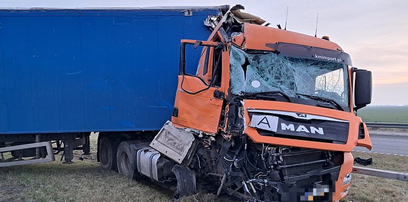 Zderzenie dwóch ciężarówek na drodze S5 - 28934