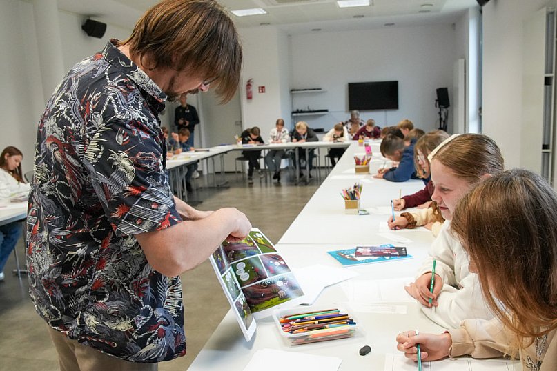 Warsztaty tworzenia komiksu z Dawidem Żurawskim