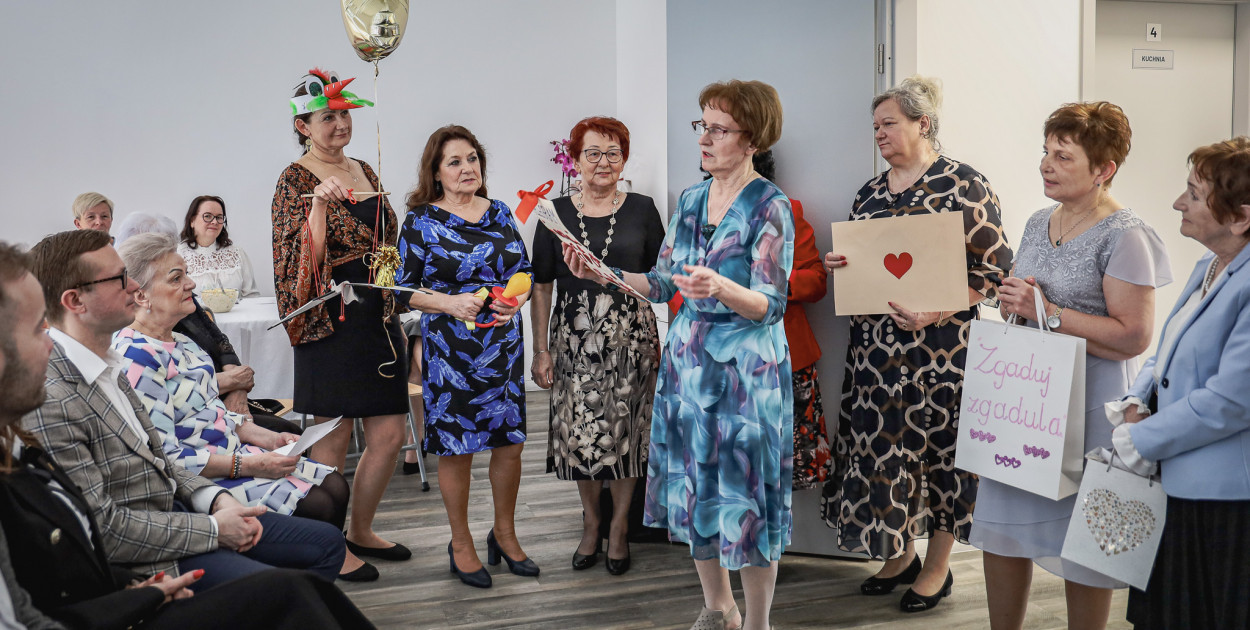 Seniorzy przychodzący na zajęcia do Centrum Pokoleń podkreślają, że to tu znaleźli przyjaciół i motywację do działania/fot. Agnieszka Czubek