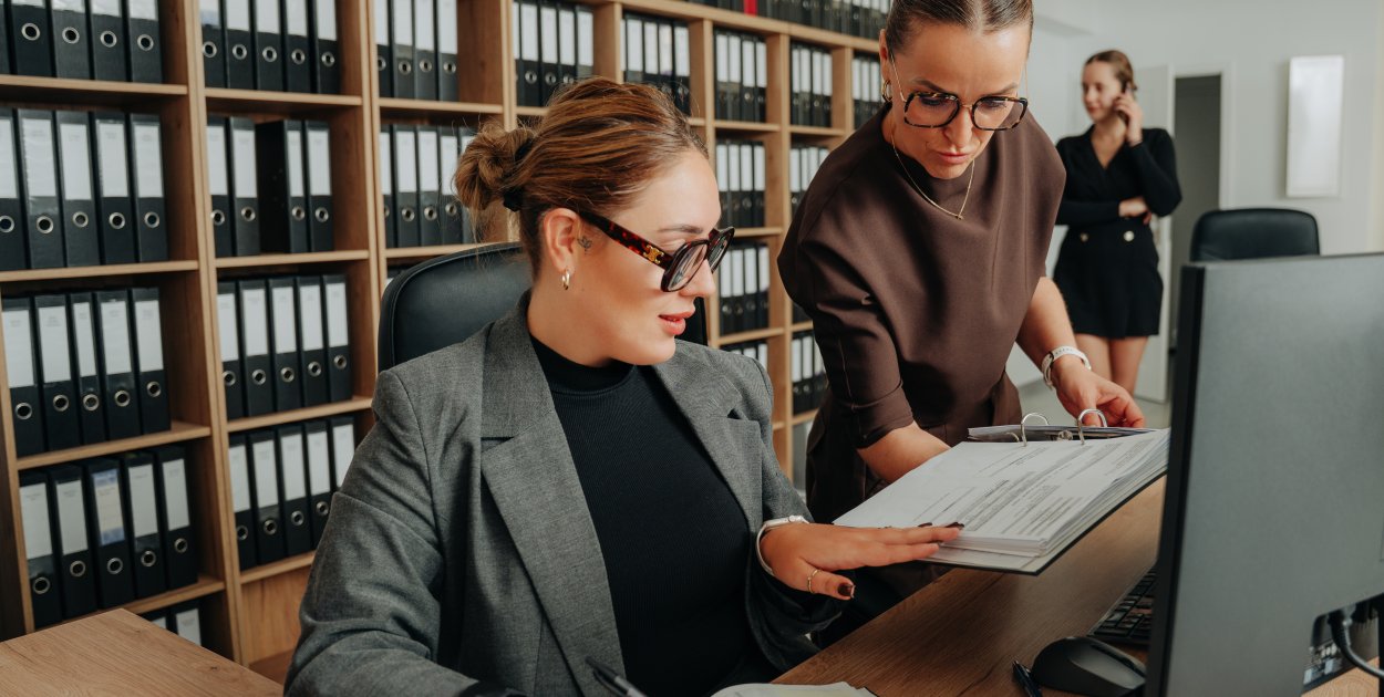 Magdalena Sonnenfeld i Wiktoria Badziąg z biura rachunkowego Księgowość Jutra