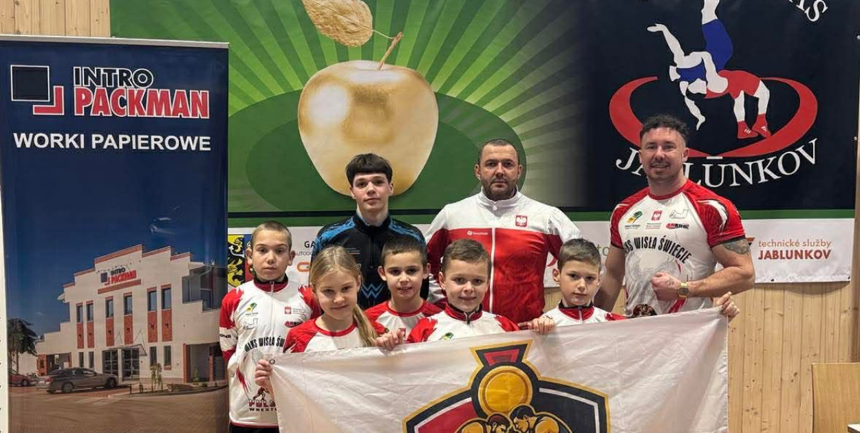 Wielki sukces zapaśników ze Świecia w Czechach! Trzy medale na prestiżowym turniej