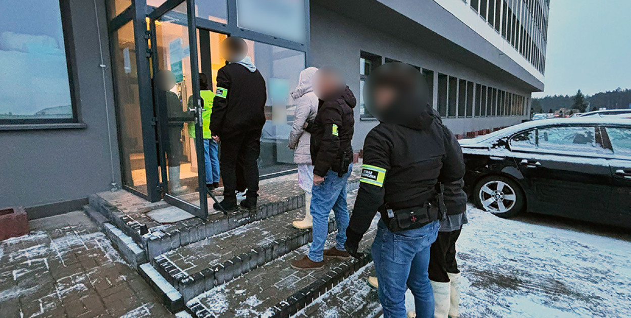 Pracowali w piekarni i przetwórni bez papierów