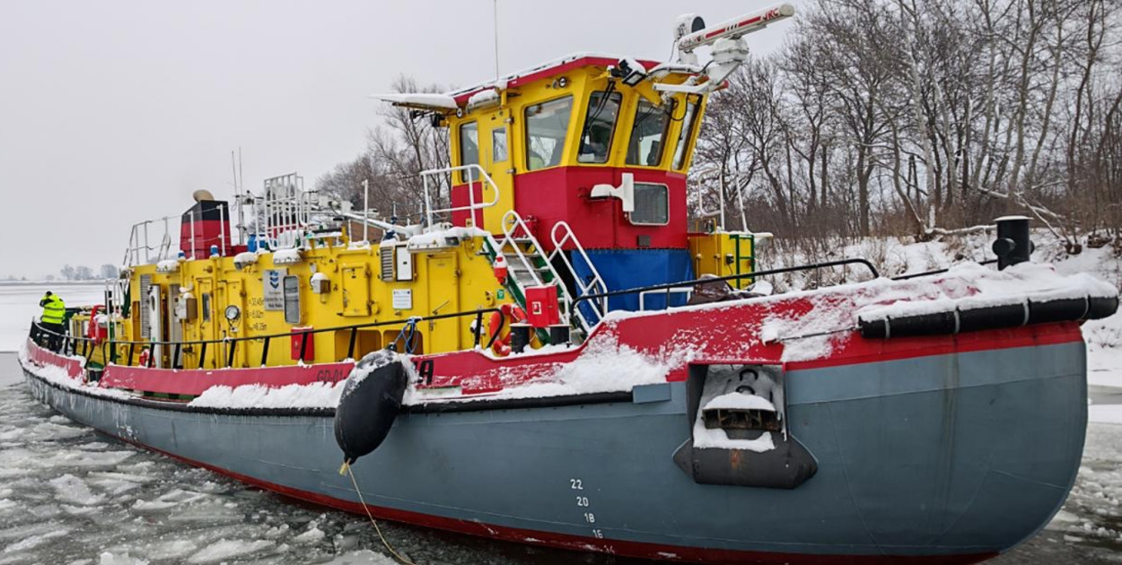 Takiej zimy nie było u nas od lat! Lodołamacze dotarły do Nowego